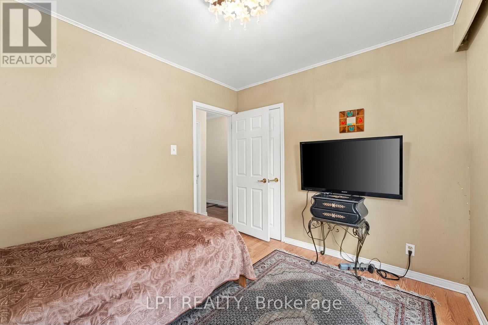 31 Patrick Drive, Aurora, Ontario  L4G 2A6 - Photo 18 - N13709254