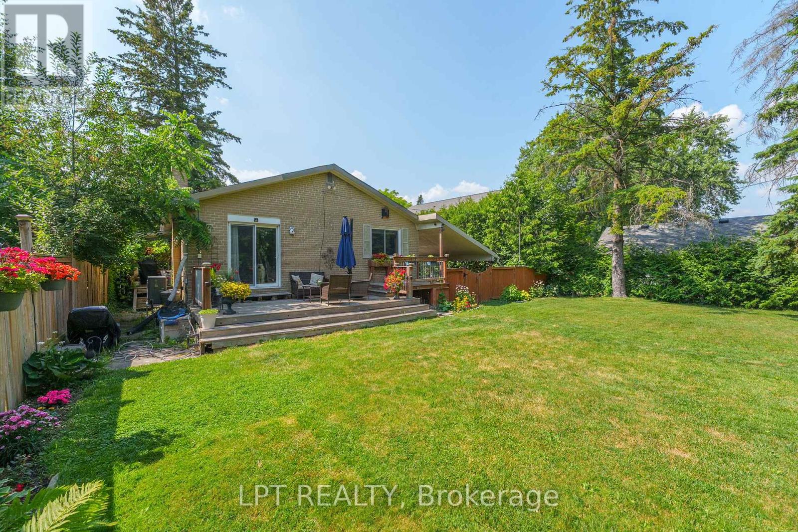 31 Patrick Drive, Aurora, Ontario  L4G 2A6 - Photo 34 - N13709254