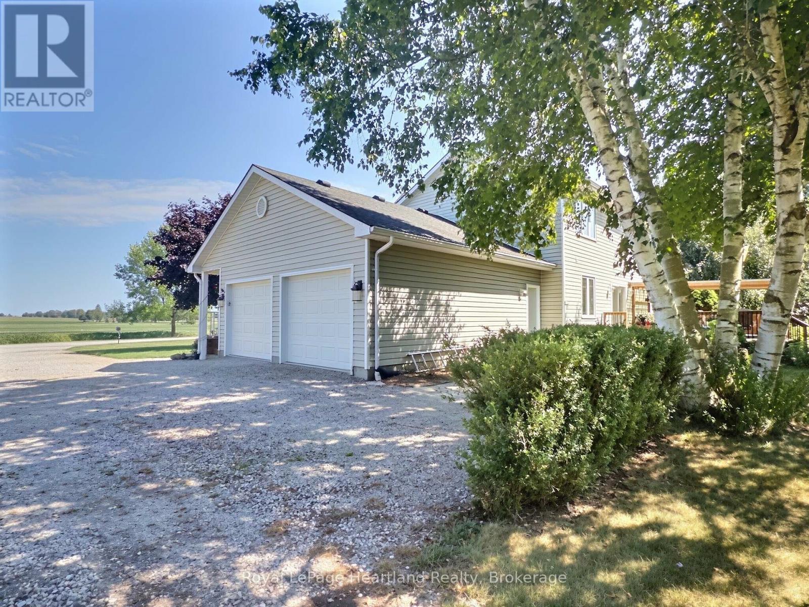 155 Victoria Drive, South Huron, Ontario  N0M 1K0 - Photo 5 - X13709286