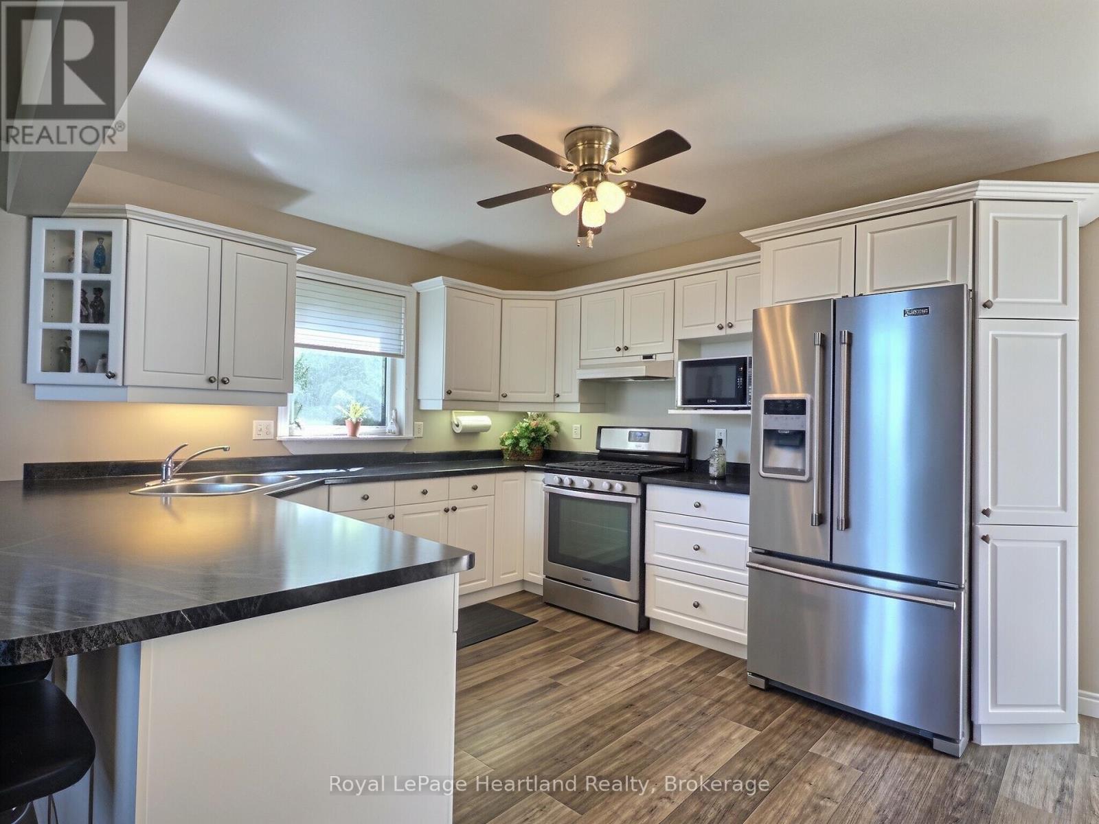 155 Victoria Drive, South Huron, Ontario  N0M 1K0 - Photo 9 - X13709286