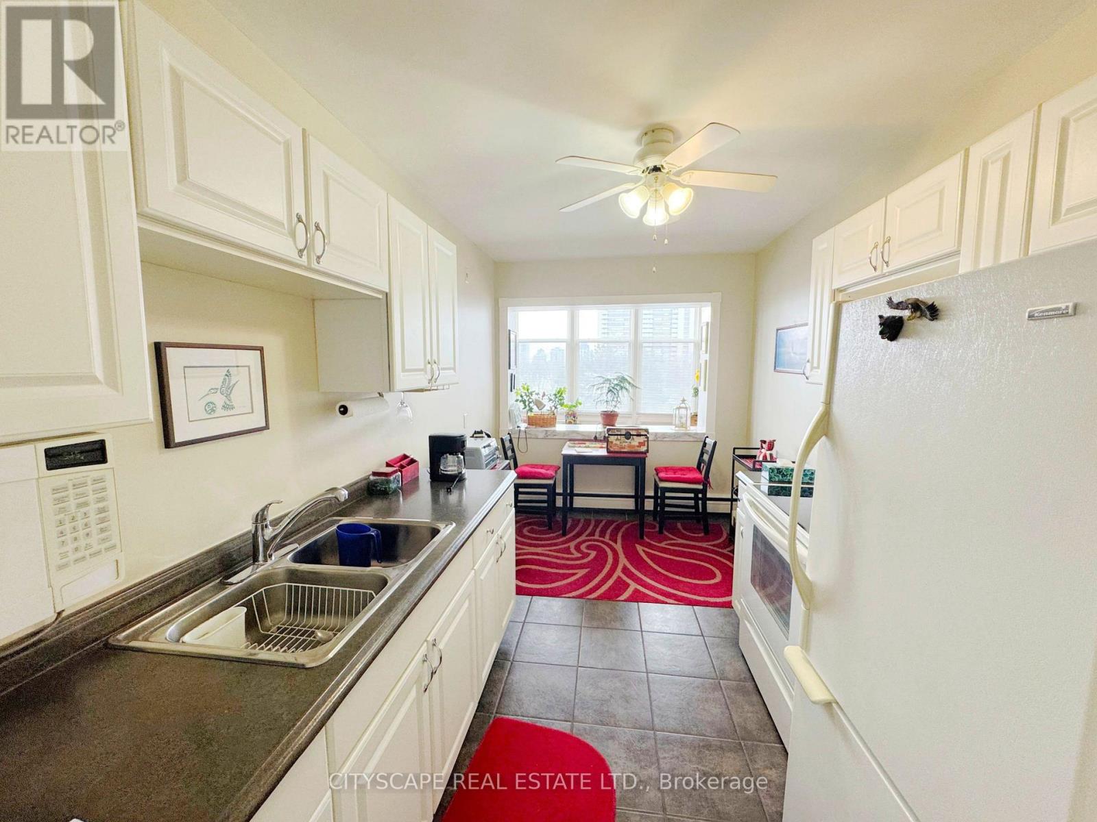 25 - 824 Brant Street, Burlington, Ontario  L7R 2J5 - Photo 8 - W13596348