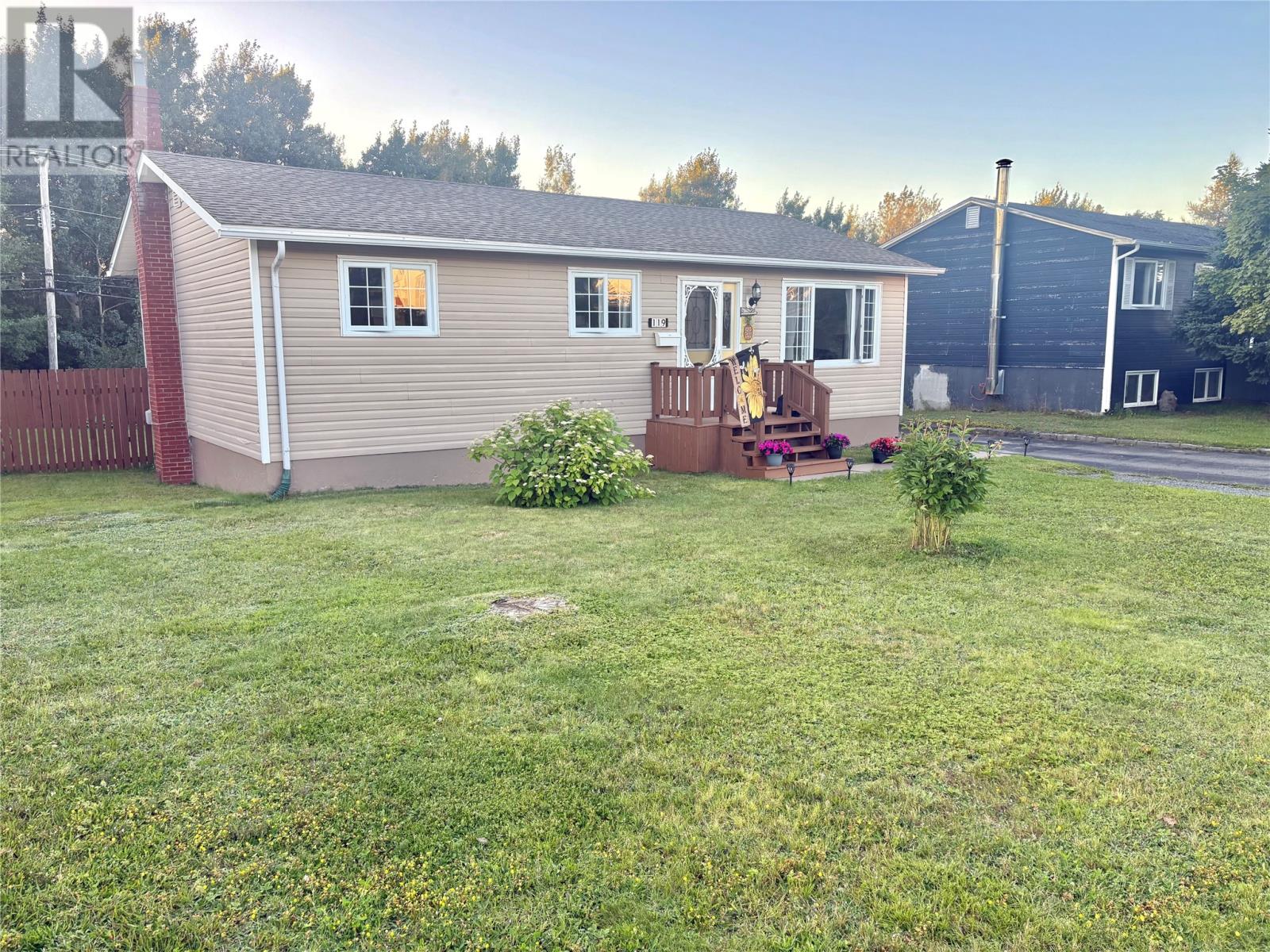 119 Brown Avenue, Grand Falls Windsor, Newfoundland & Labrador  A2A 2L2 - Photo 3 - 1302234