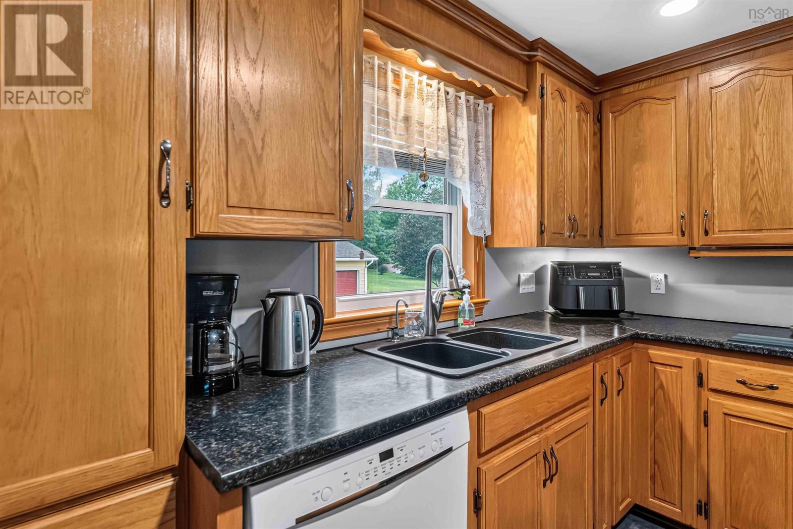 1008 Country Club Boulevard, New Minas, Nova Scotia  B4N 4W8 - Photo 13 - 202621423