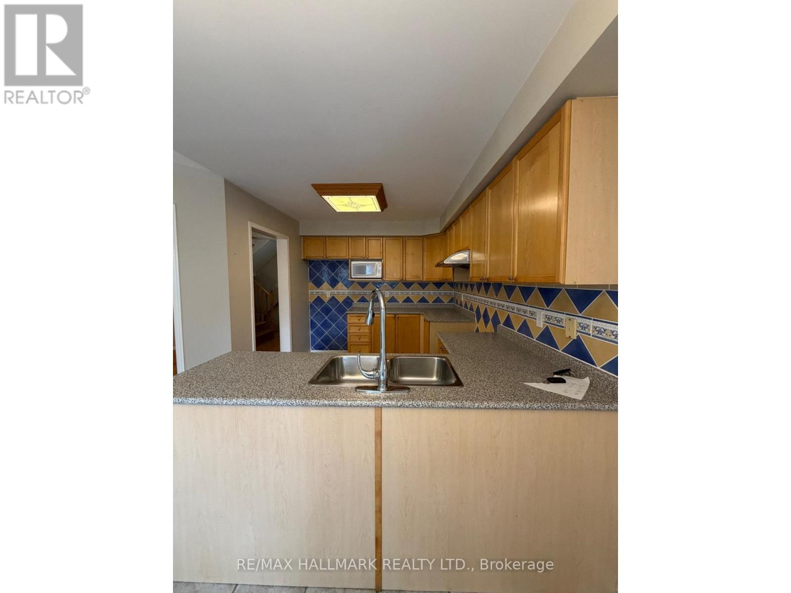 50 Farthingale Crescent, Brampton, Ontario  L7A 1W7 - Photo 14 - W13709208
