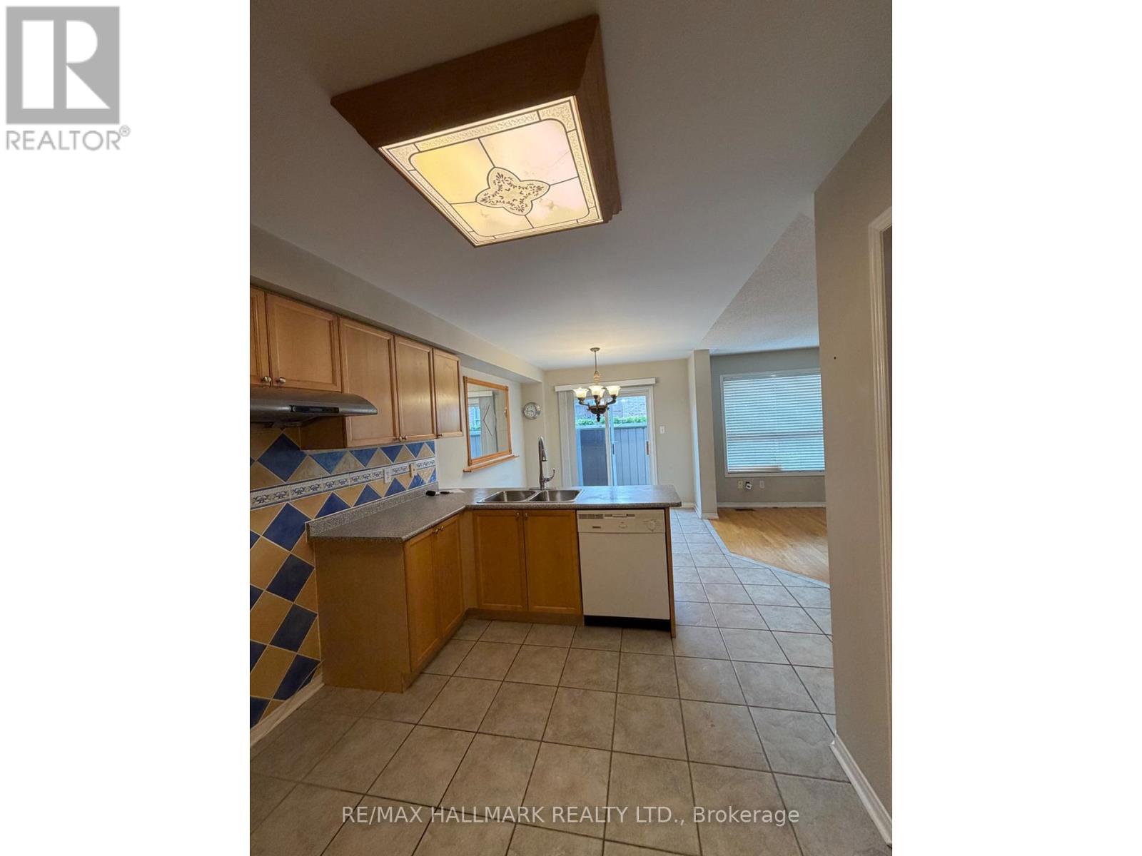 50 Farthingale Crescent, Brampton, Ontario  L7A 1W7 - Photo 15 - W13709208