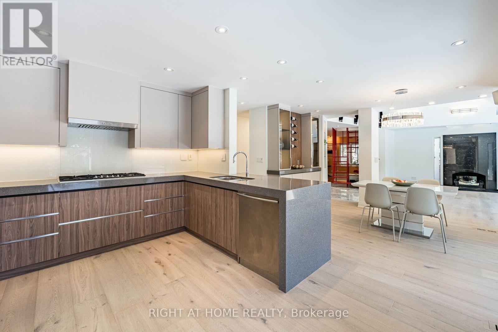 1 Friars Lane, Toronto, Ontario  M9A 1T6 - Photo 16 - W13709240