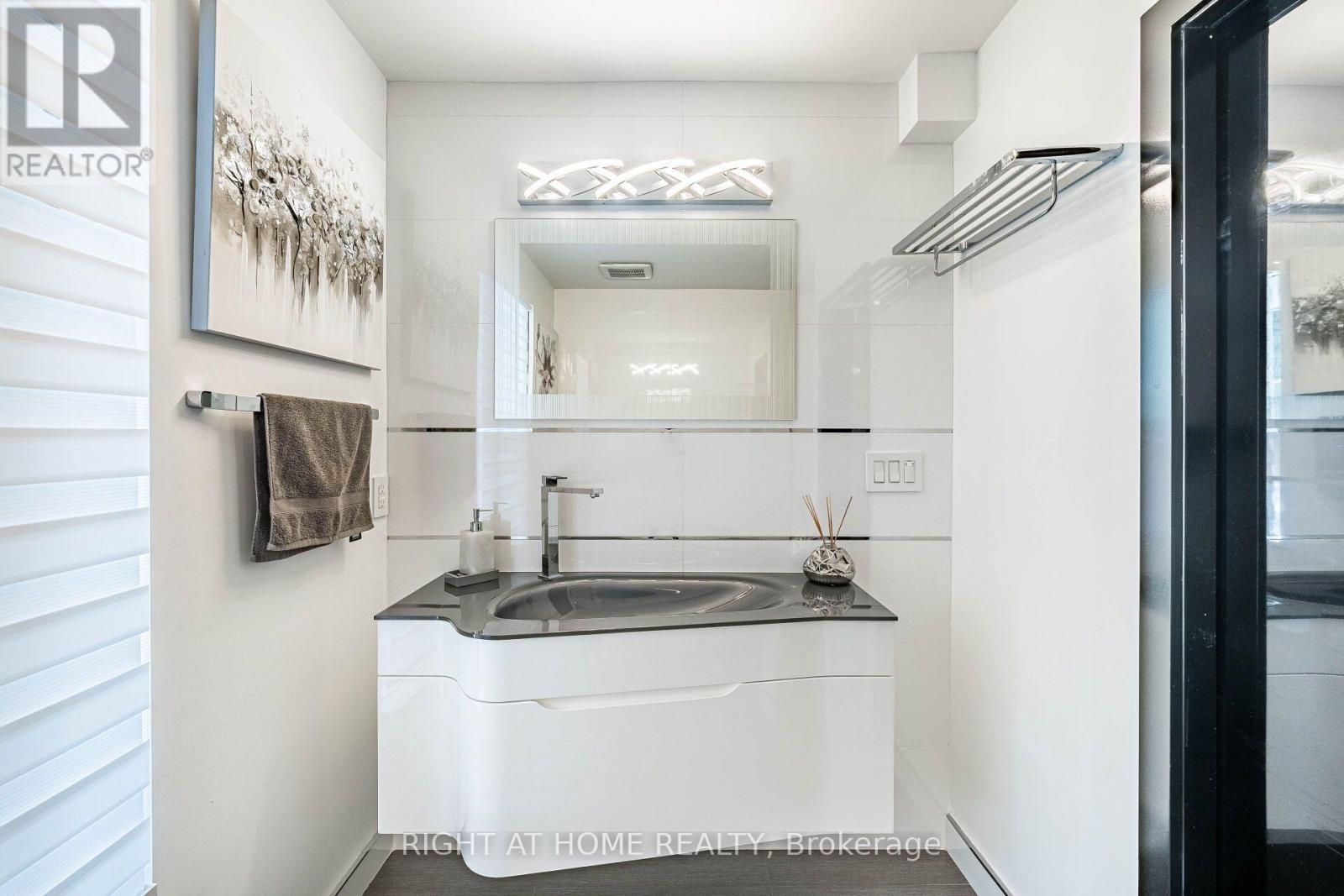 1 Friars Lane, Toronto, Ontario  M9A 1T6 - Photo 32 - W13709240