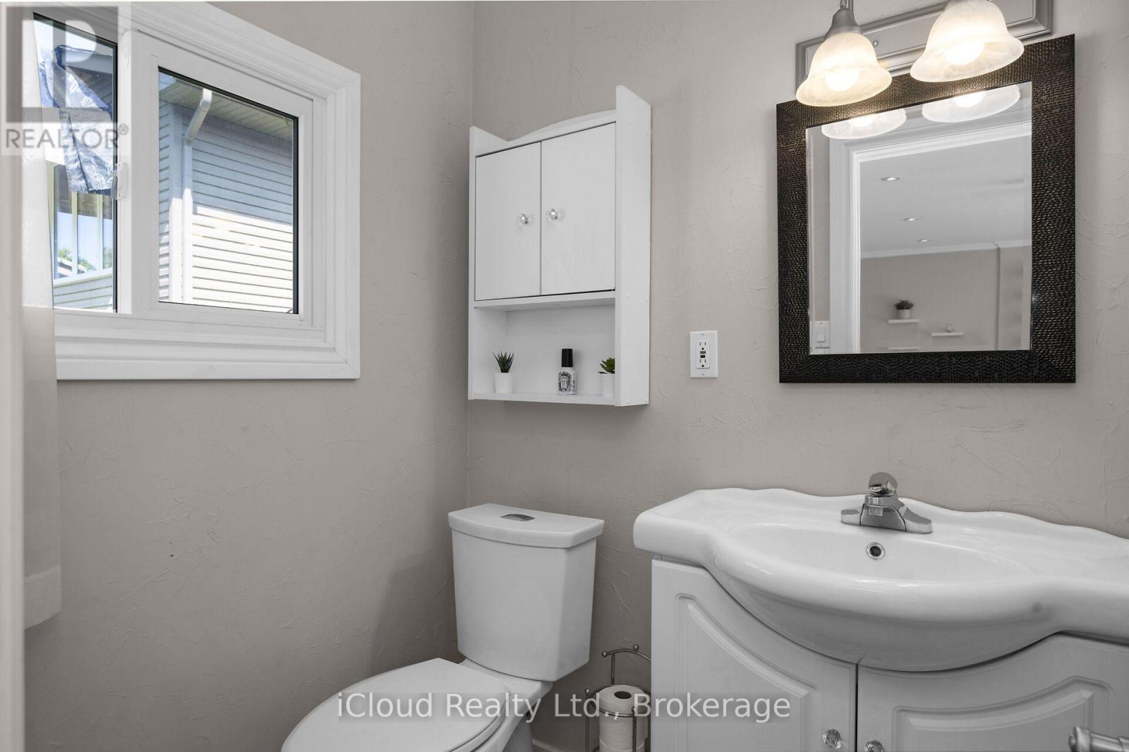128 Elmore Drive, Halton Hills, Ontario  L7J 1T2 - Photo 19 - W13709266