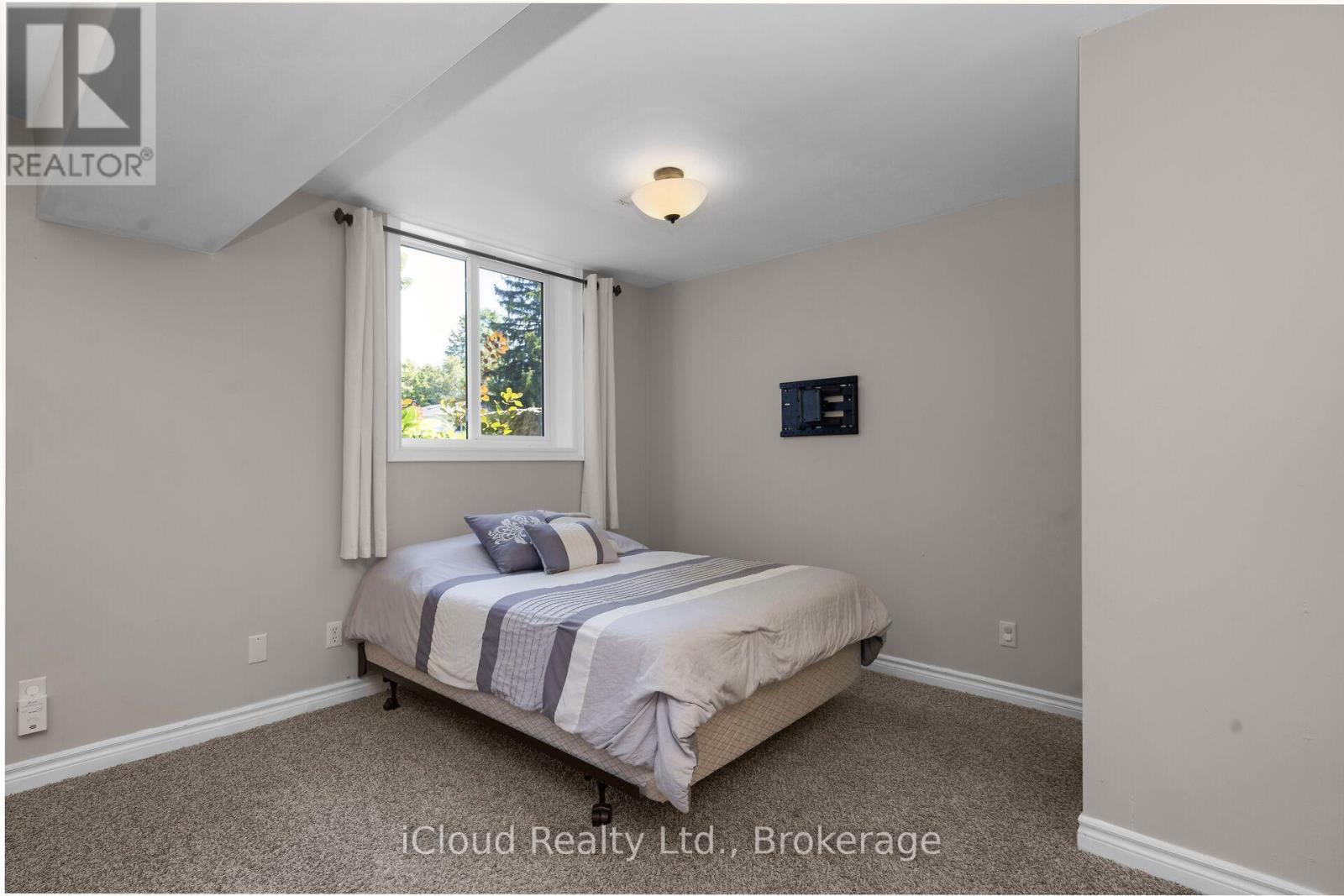 128 Elmore Drive, Halton Hills, Ontario  L7J 1T2 - Photo 32 - W13709266