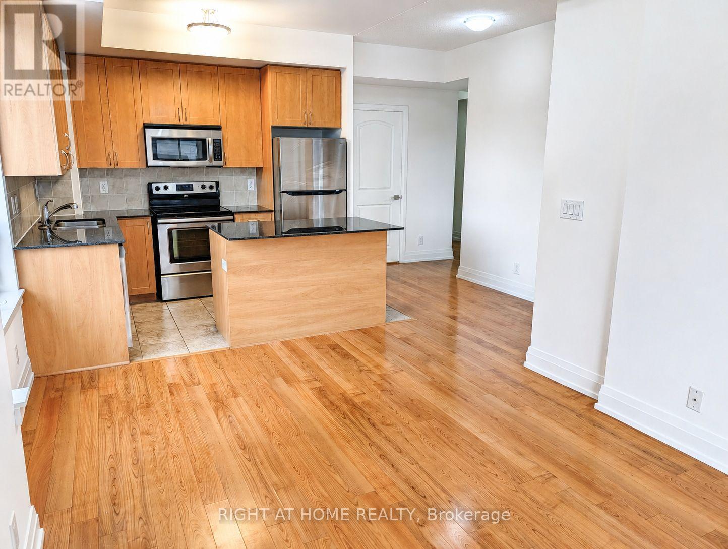 305 - 1060 Sheppard Avenue W, Toronto, Ontario  M3J 0G7 - Photo 13 - W13709308