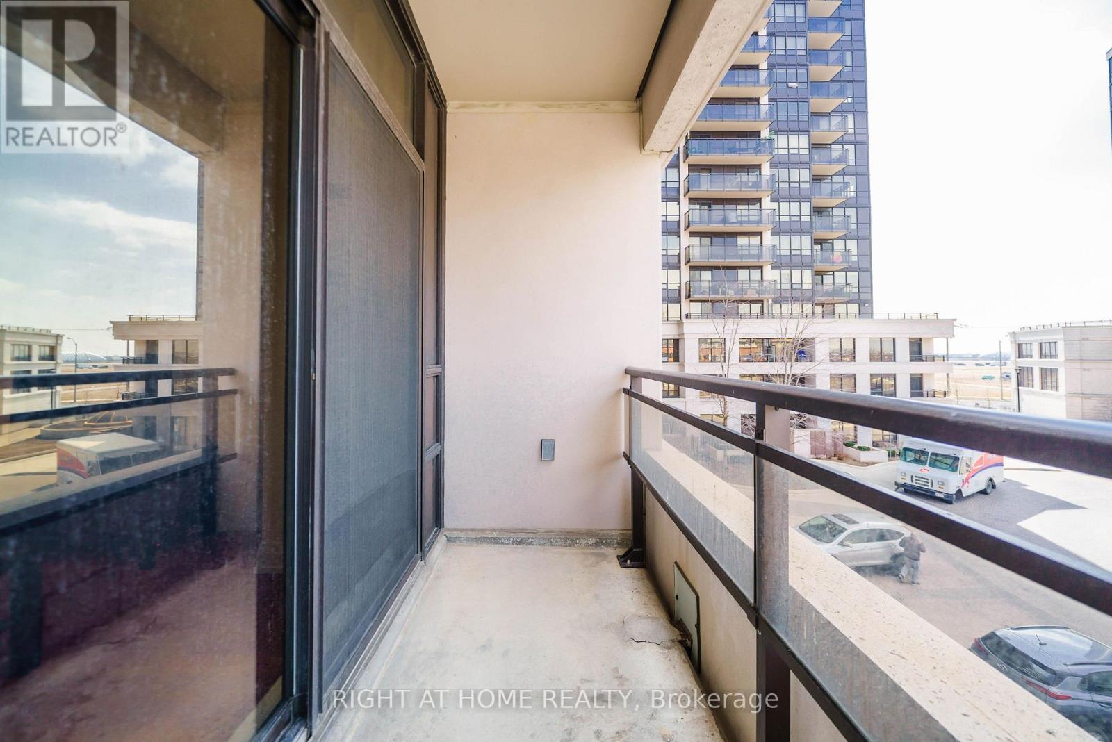 305 - 1060 Sheppard Avenue W, Toronto, Ontario  M3J 0G7 - Photo 23 - W13709308