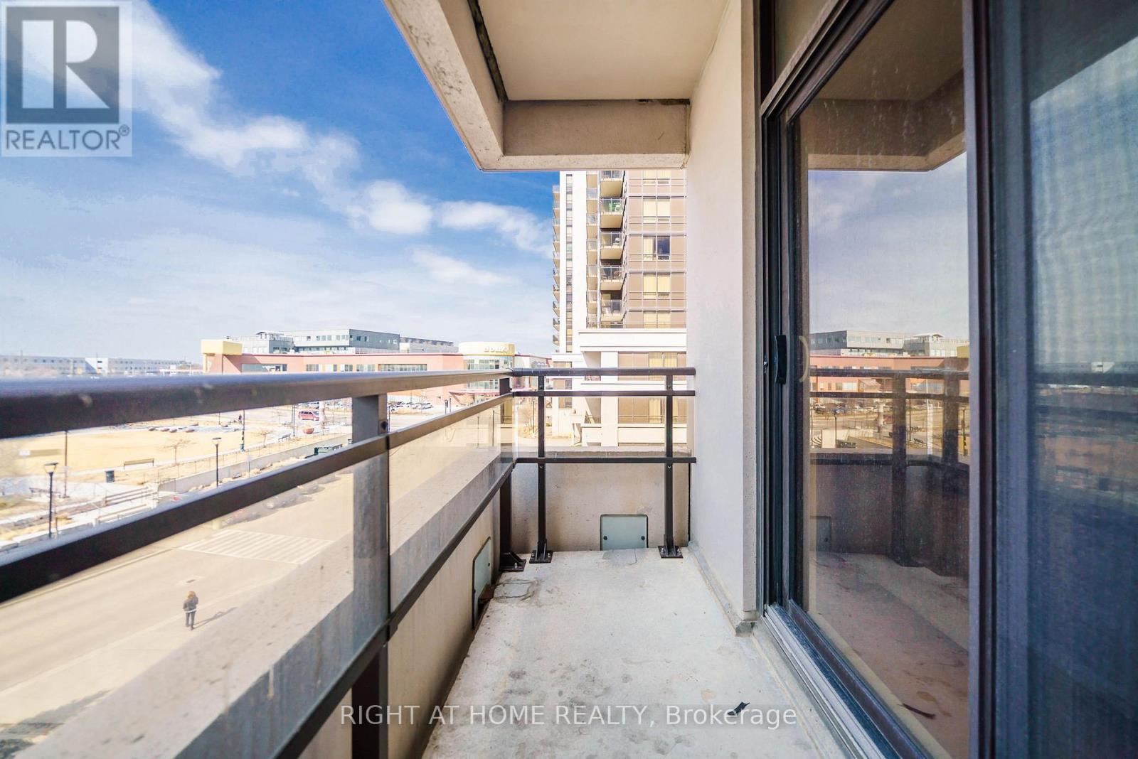 305 - 1060 Sheppard Avenue W, Toronto, Ontario  M3J 0G7 - Photo 24 - W13709308