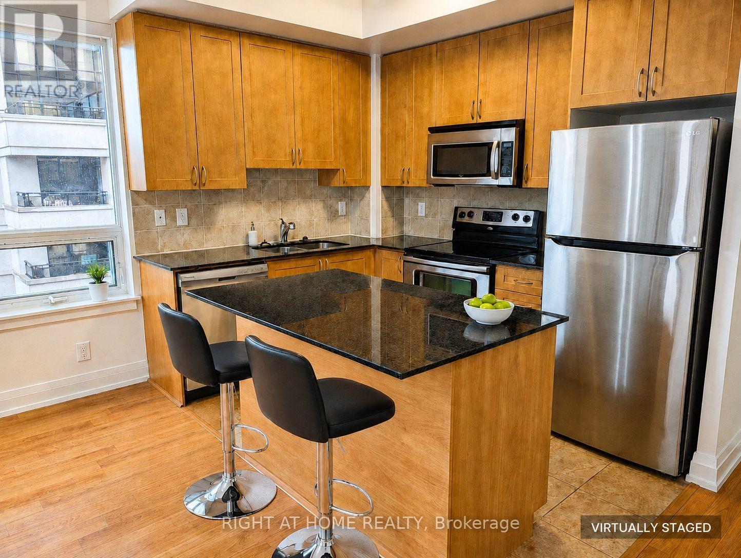 305 - 1060 Sheppard Avenue W, Toronto, Ontario  M3J 0G7 - Photo 3 - W13709308