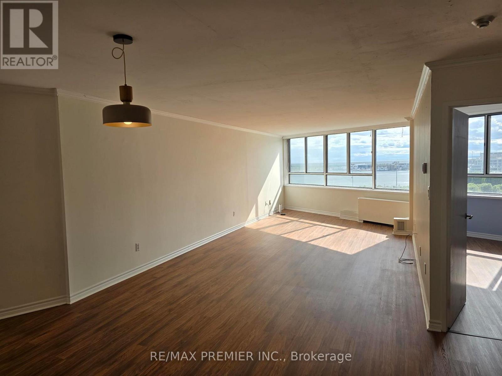1003 - 270 Queens Quay W, Toronto, Ontario  M5J 2N4 - Photo 19 - C13708292