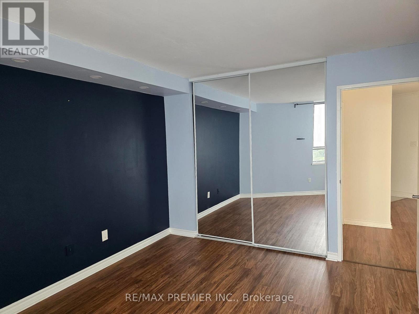 1003 - 270 Queens Quay W, Toronto, Ontario  M5J 2N4 - Photo 23 - C13708292