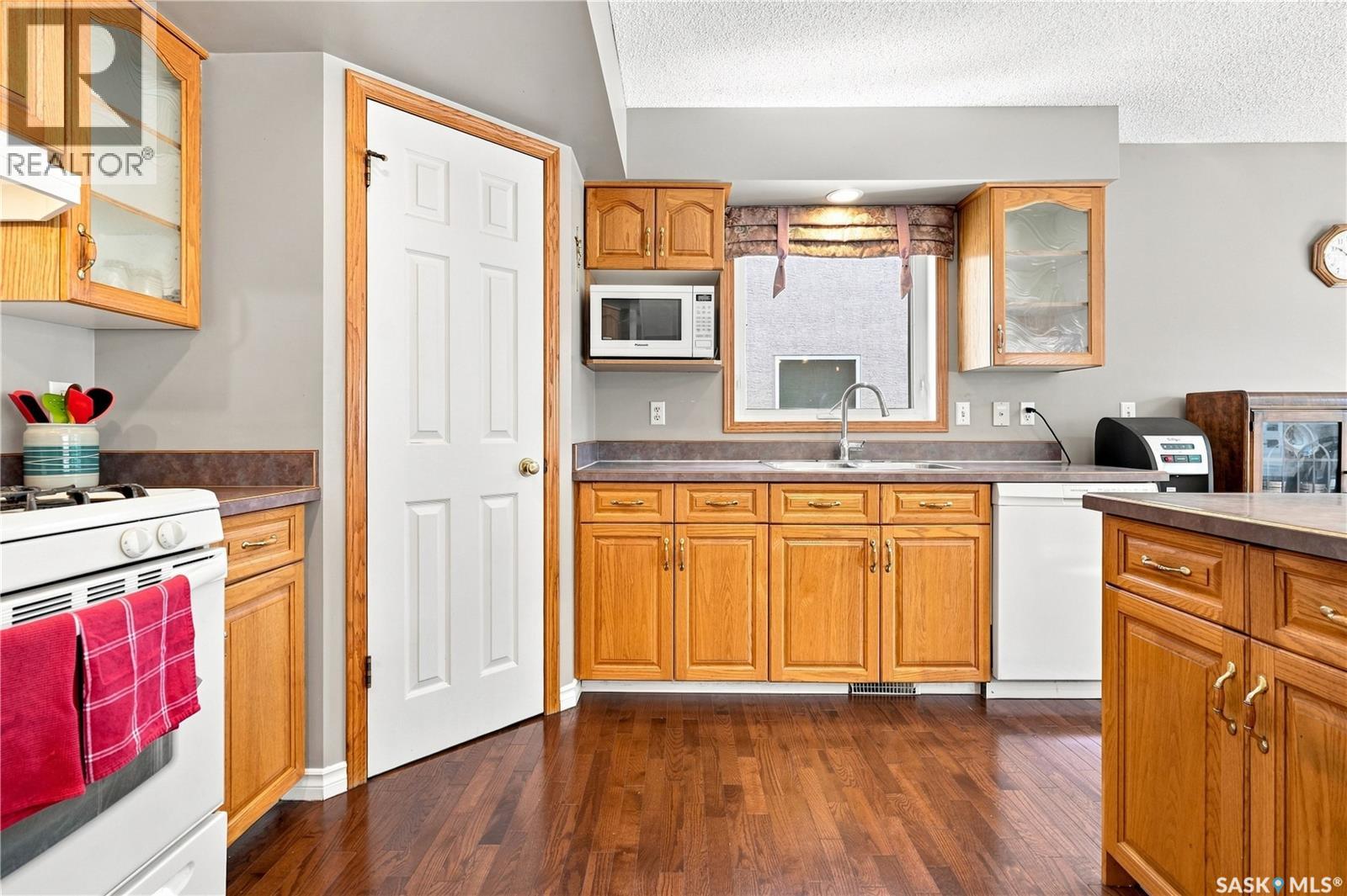 2723 Hayden Park Road, Regina, Saskatchewan  S4V 2X9 - Photo 13 - SK046445