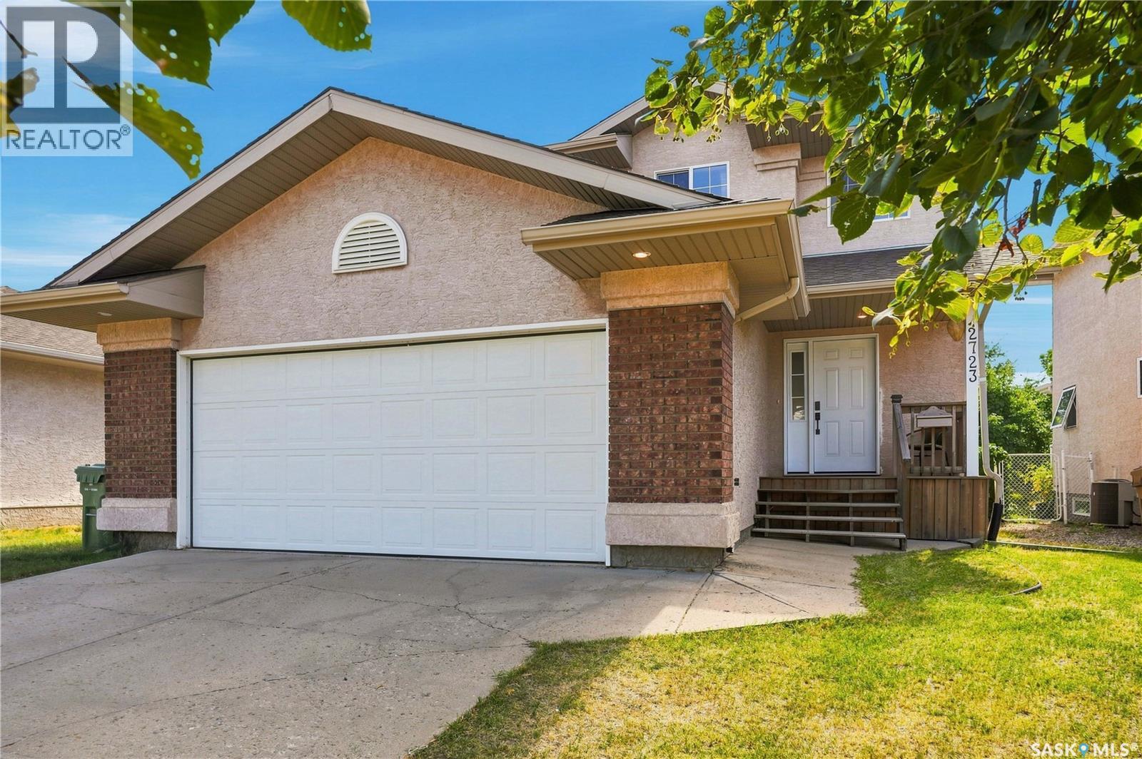 2723 Hayden Park Road, Regina, Saskatchewan  S4V 2X9 - Photo 3 - SK046445