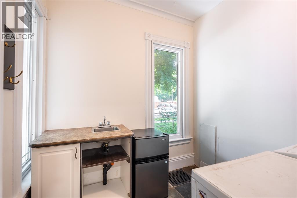 156 Queen Street, Sarnia, Ontario  N7T 2R1 - Photo 15 - 26020273