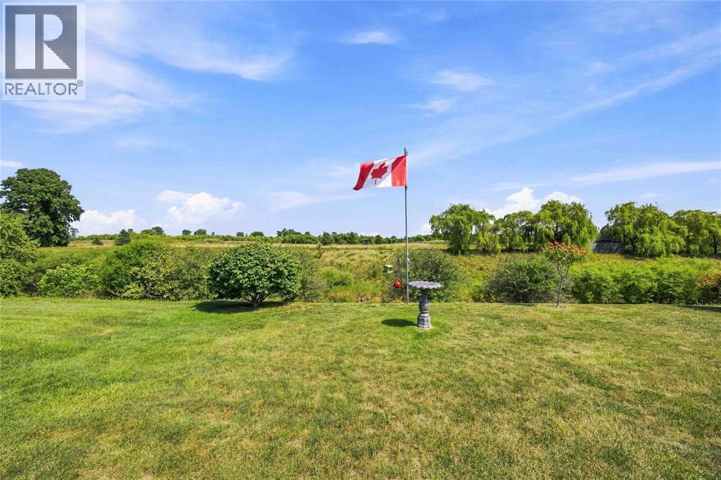 5700 Blackwell Sideroad Unit# 71, Sarnia, Ontario  N7B 1B7 - Photo 4 - 26020413