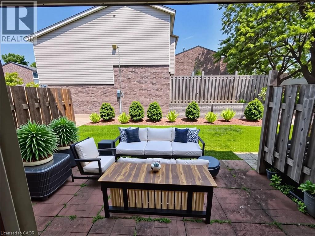 222 Harvard Place Unit# G, Waterloo, Ontario  N2J 4G2 - Photo 4 - 40850702