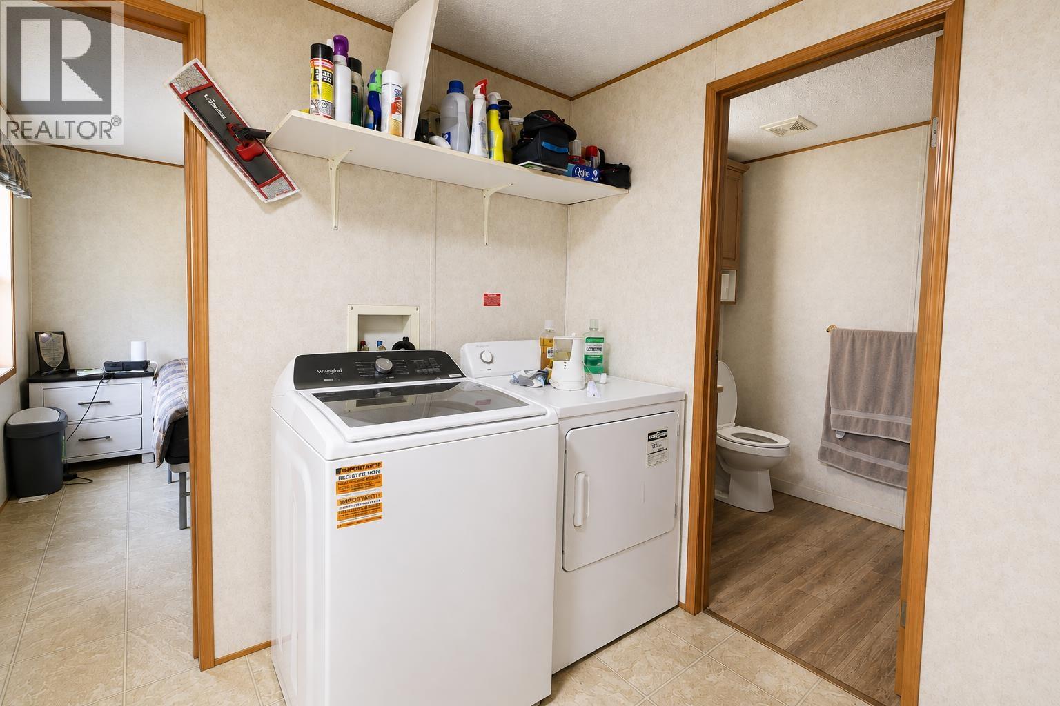 5465 Elliot Lake Road, 108 Mile Ranch, British Columbia  V0K 2E1 - Photo 12 - R3158533