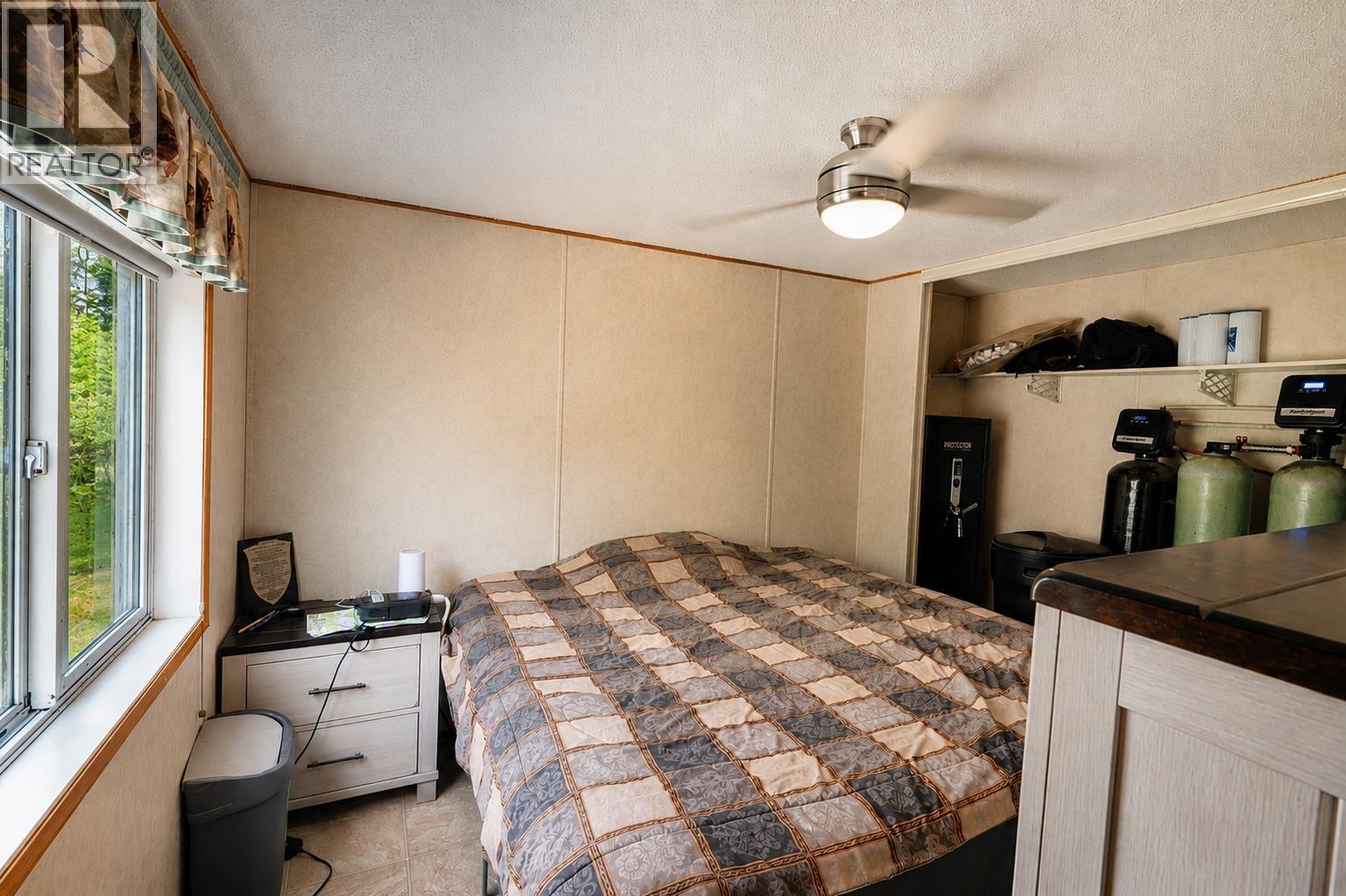5465 Elliot Lake Road, 108 Mile Ranch, British Columbia  V0K 2E1 - Photo 17 - R3158533