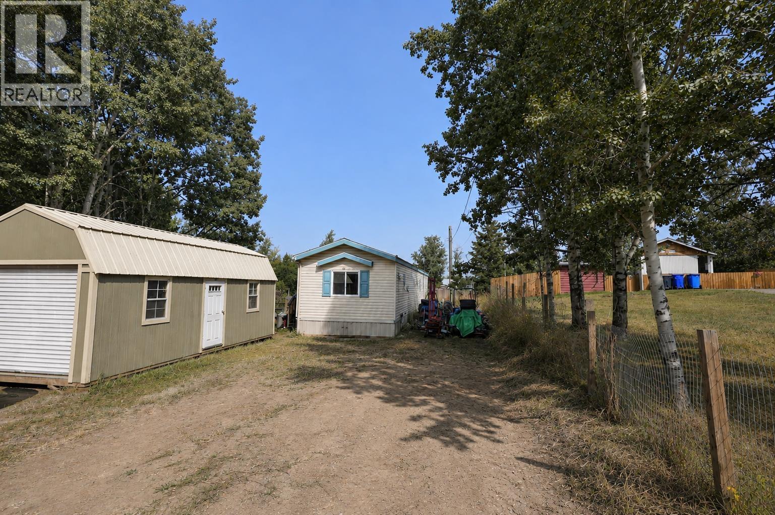 5465 Elliot Lake Road, 108 Mile Ranch, British Columbia  V0K 2E1 - Photo 26 - R3158533