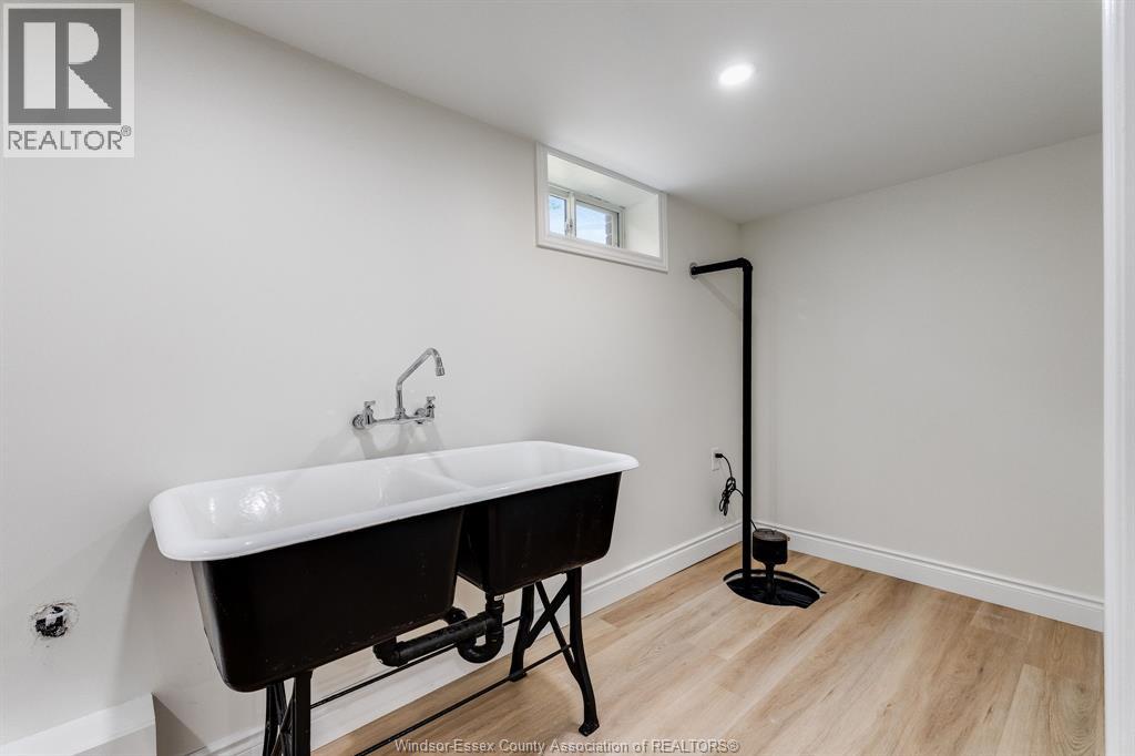 2309 Hall, Windsor, Ontario  N8W 2M1 - Photo 35 - 26020689