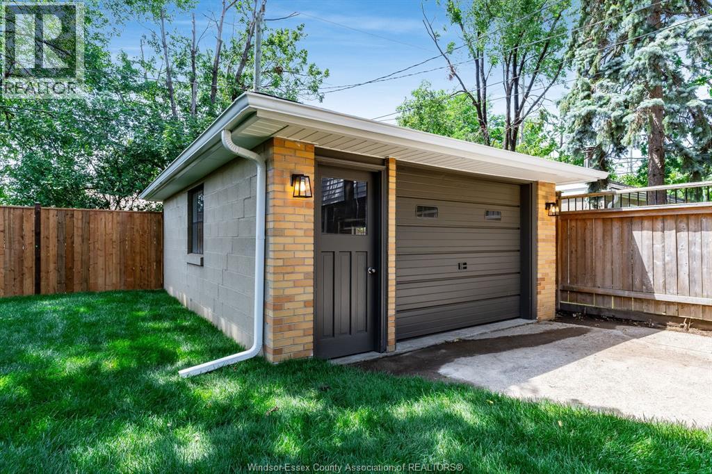 2309 Hall, Windsor, Ontario  N8W 2M1 - Photo 45 - 26020689