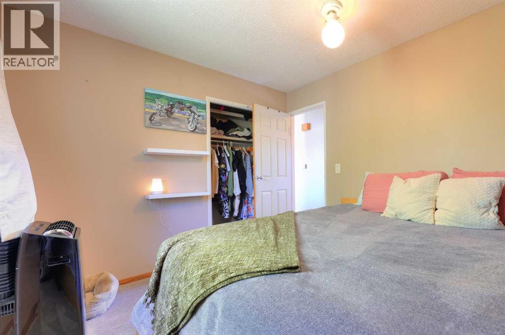 108 Pinecliff Way NE, Calgary, Alberta  T1Y 3X3 - Photo 17 - A2339521