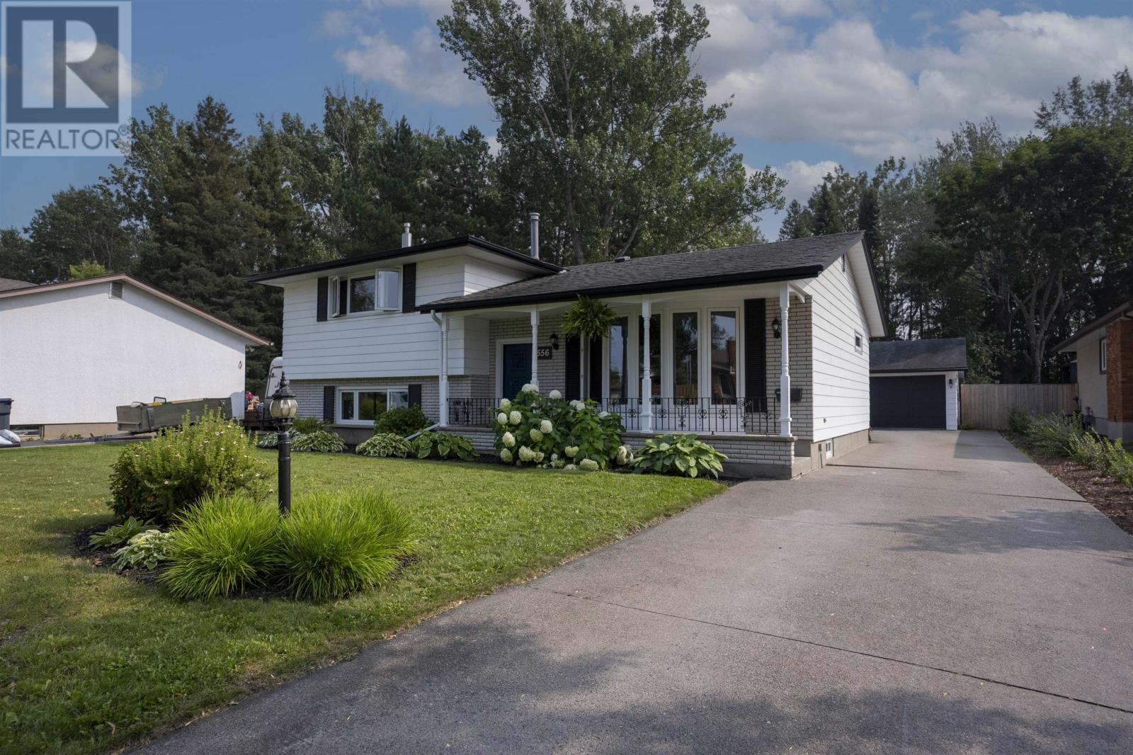 556 Laurentian Dr, Thunder Bay, Ontario  P7C 5J8 - Photo 32 - TB2602499