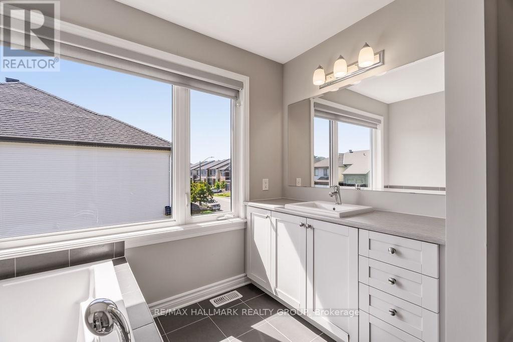 254 Dolce Crescent, Ottawa, Ontario  K1X 0B3 - Photo 32 - X13709382