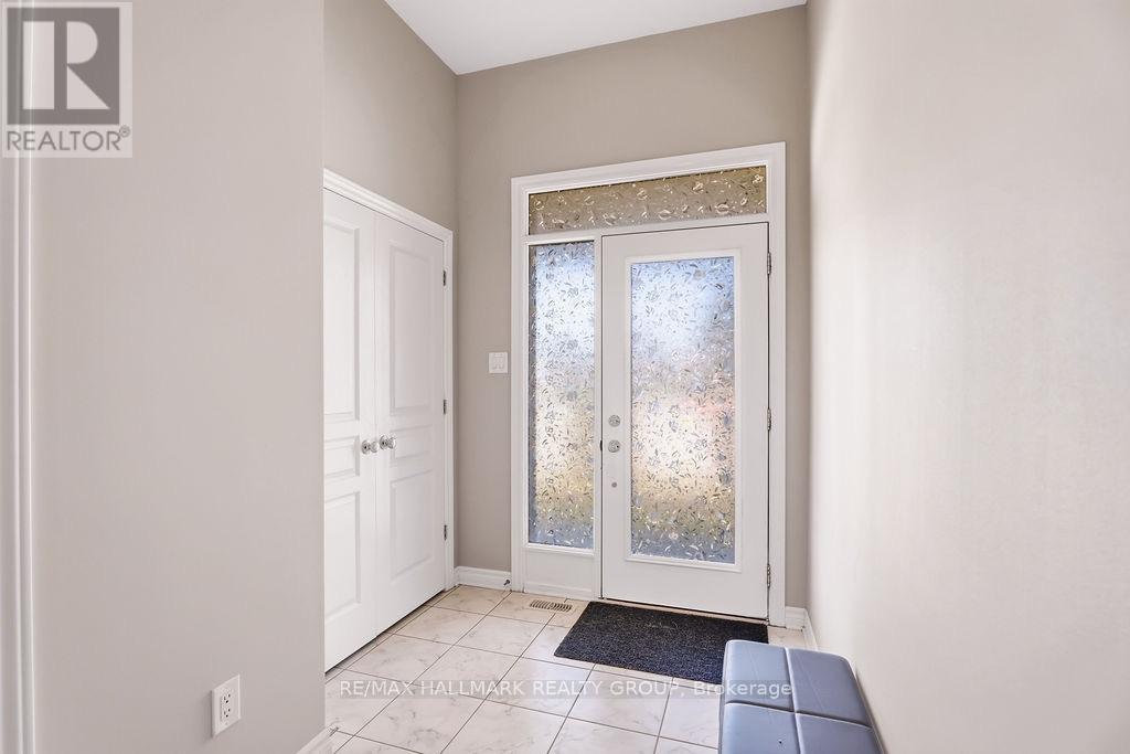 254 Dolce Crescent, Ottawa, Ontario  K1X 0B3 - Photo 5 - X13709382