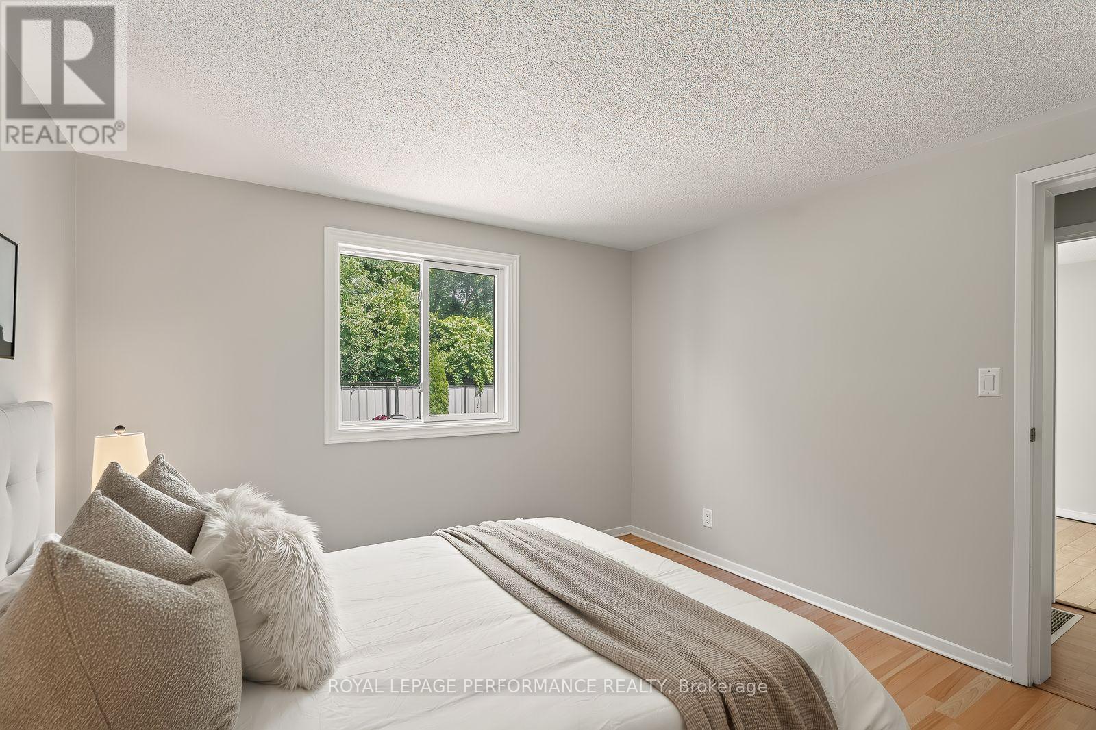 2179 Erinbrook Crescent, Ottawa, Ontario  K1B 4J7 - Photo 24 - X13709416