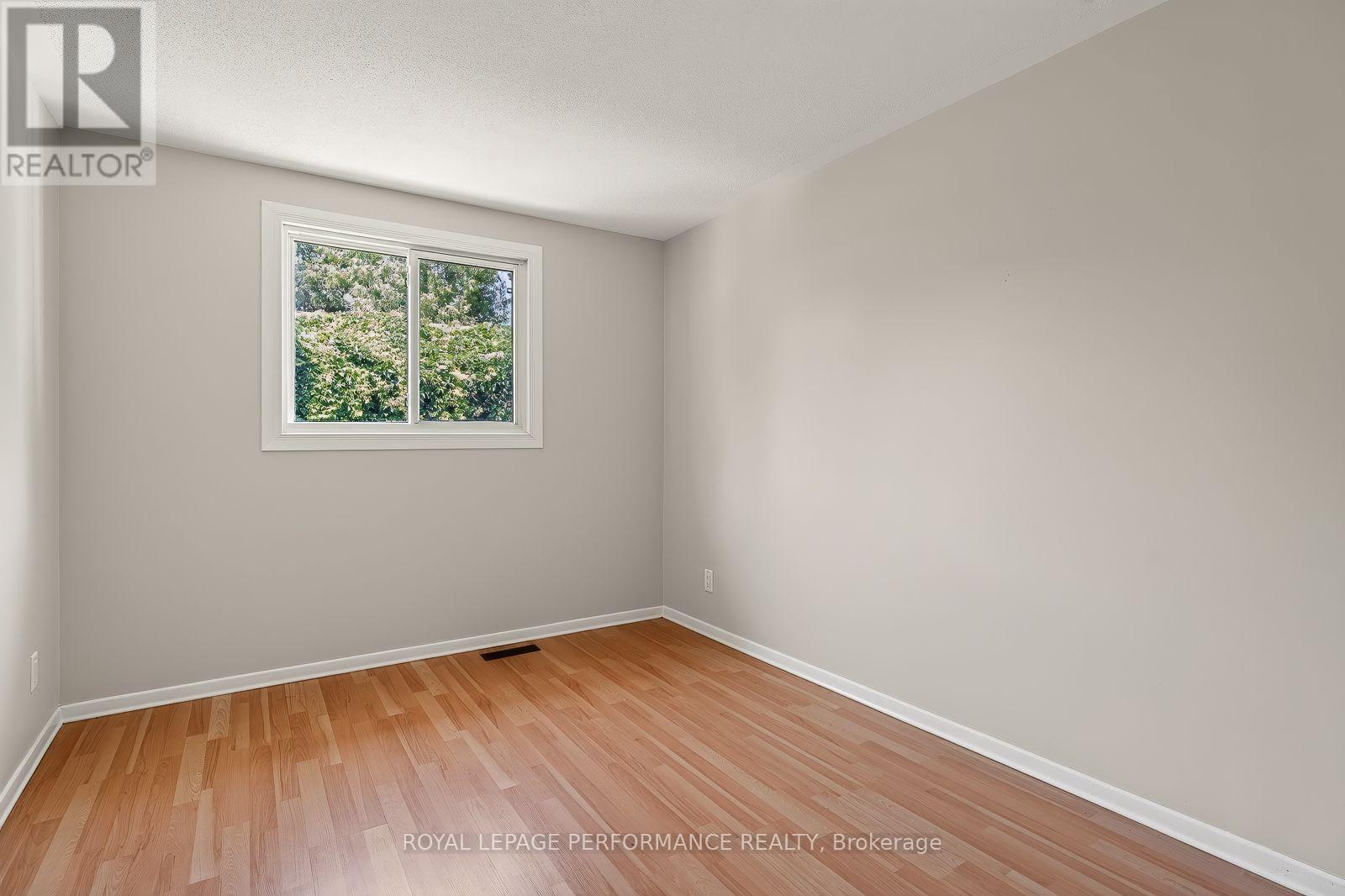 2179 Erinbrook Crescent, Ottawa, Ontario  K1B 4J7 - Photo 25 - X13709416
