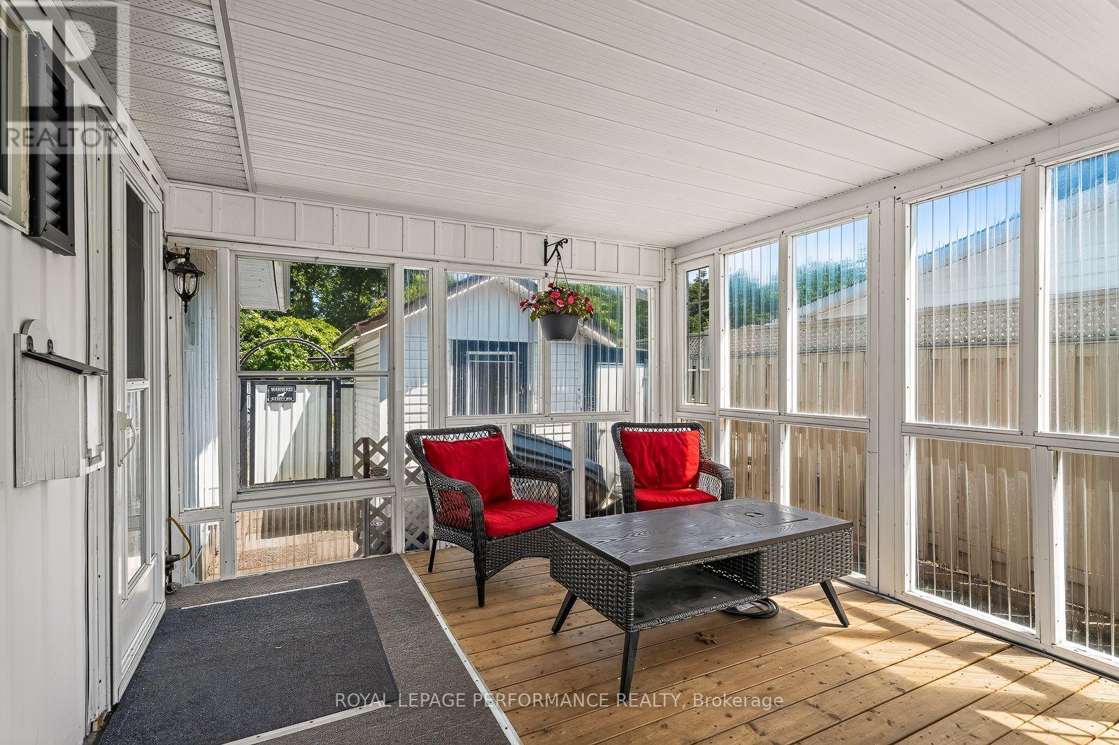 2179 Erinbrook Crescent, Ottawa, Ontario  K1B 4J7 - Photo 5 - X13709416