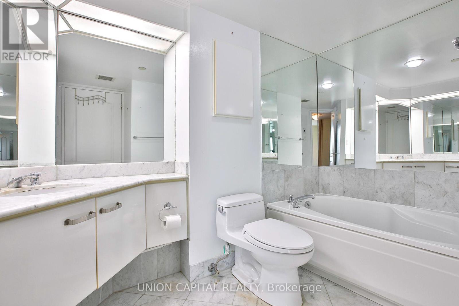 3412 - 38 Elm Street, Toronto, Ontario  M5G 2K5 - Photo 16 - C13709344