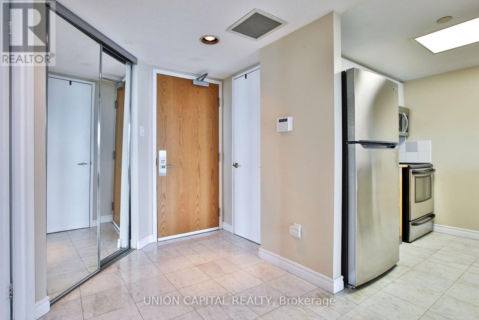 3412 - 38 Elm Street, Toronto, Ontario  M5G 2K5 - Photo 2 - C13709344