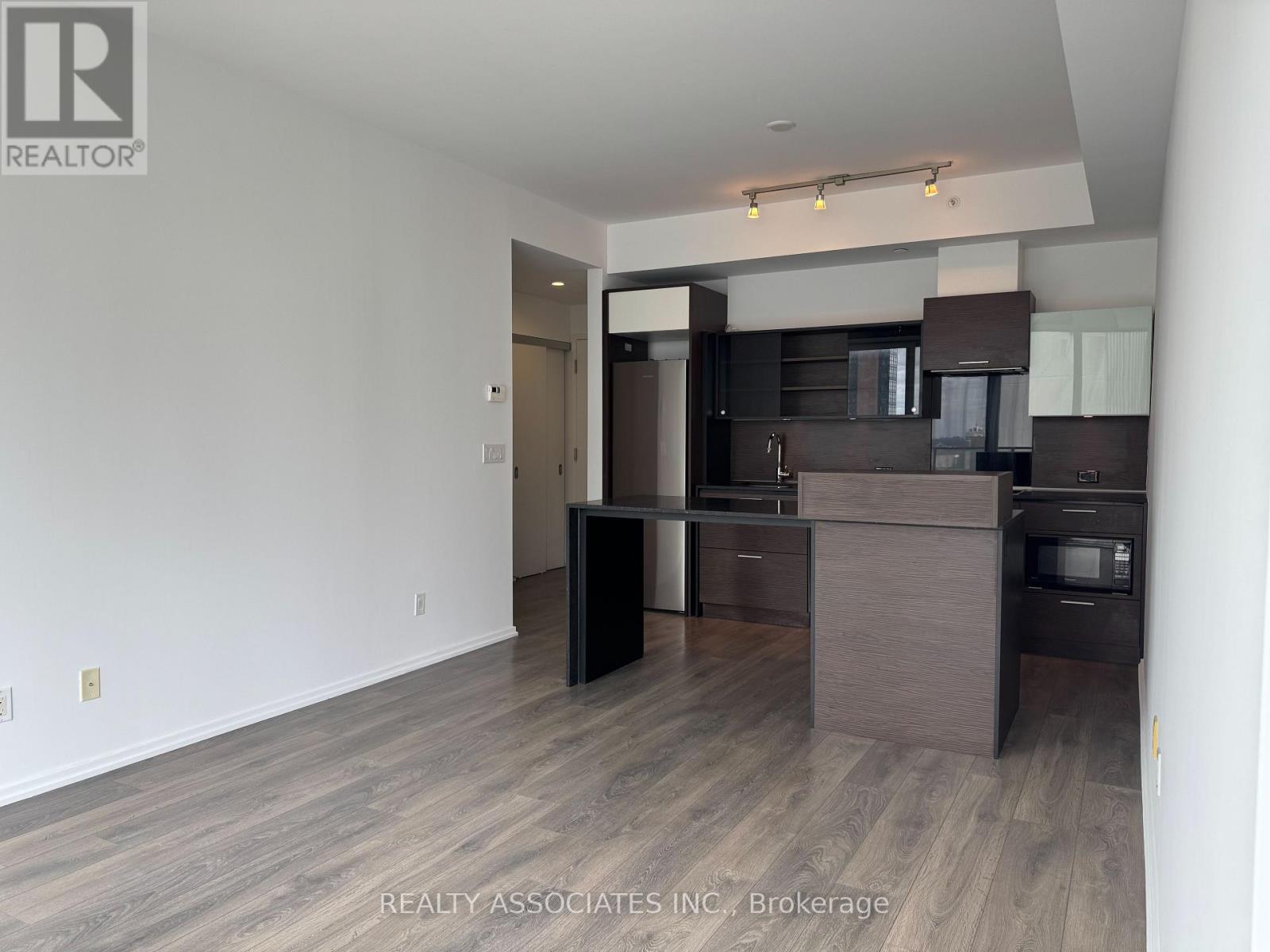 1605 - 75 St Nicholas Street, Toronto, Ontario  M4Y 0A5 - Photo 3 - C13709374