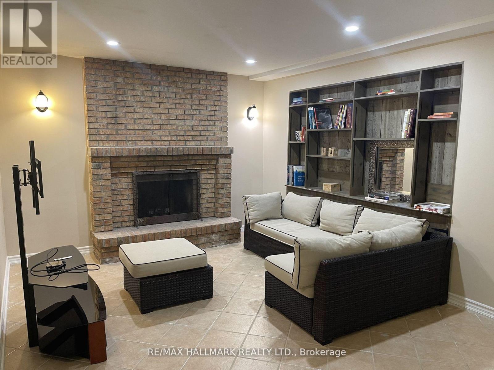 7 Nevada Avenue, Toronto, Ontario  M2M 3N9 - Photo 8 - C13709400