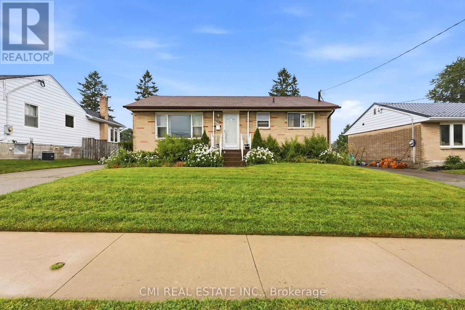 494 Annapolis Avenue, Oshawa, Ontario  L1J 2Y7 - Photo 2 - E13709398