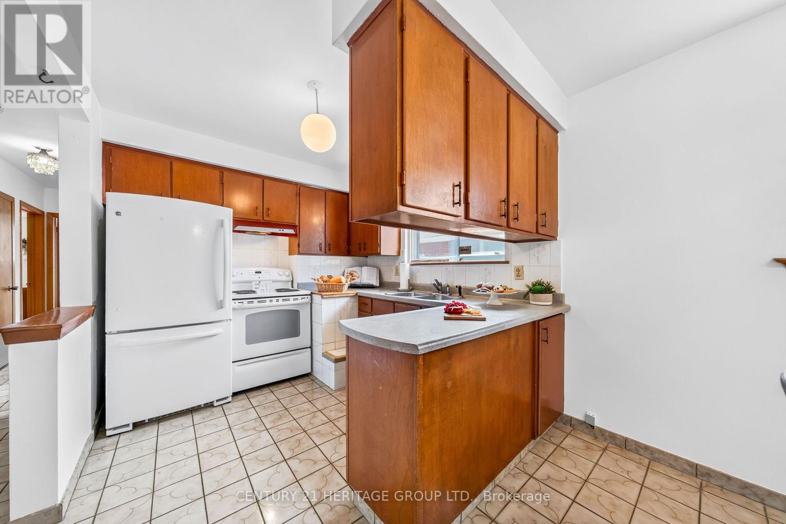 33 Jeanette Street, Toronto, Ontario  M1M 3G3 - Photo 13 - E13709430