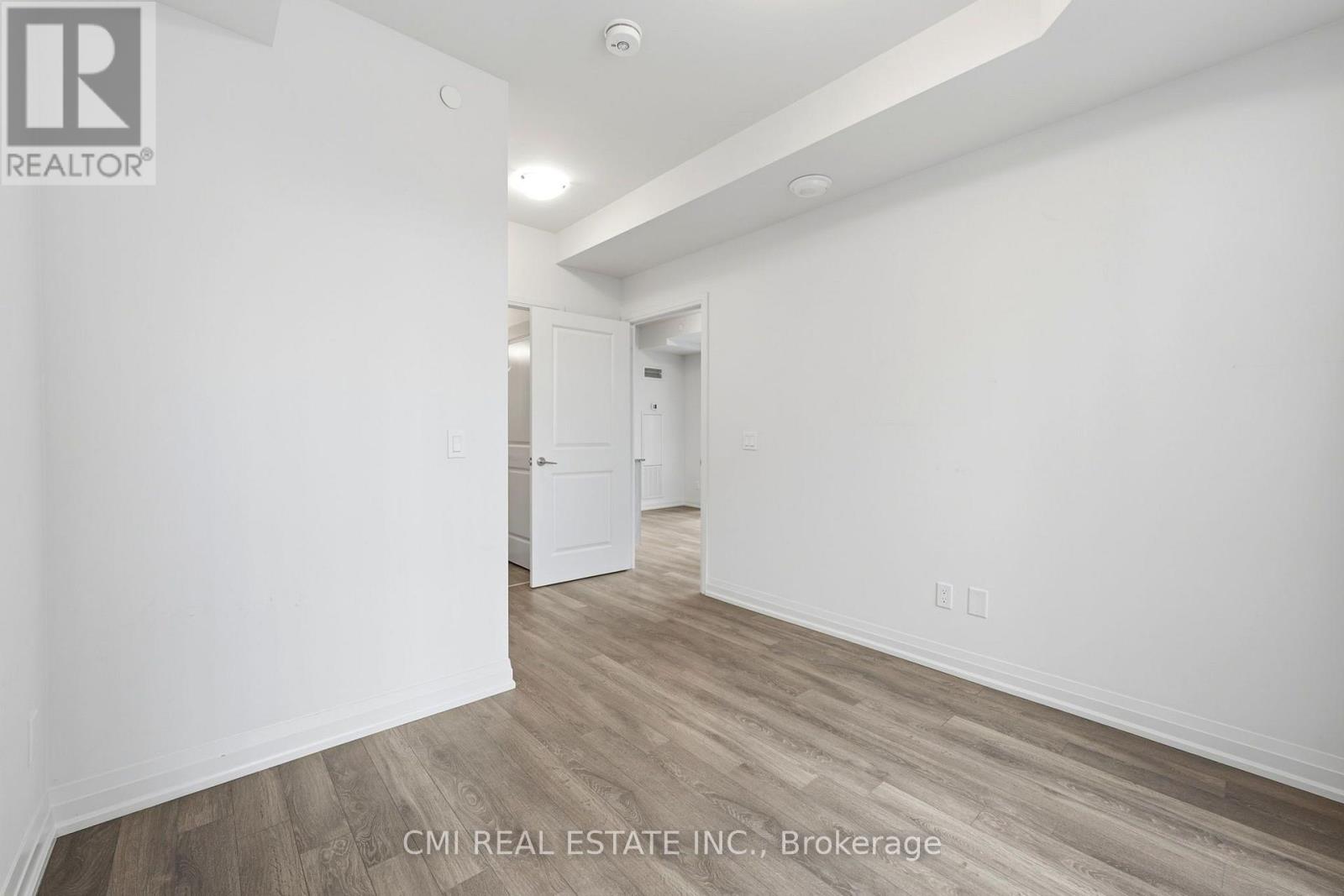 611 - 10 Meadowglen Place, Toronto, Ontario  M1G 0A8 - Photo 6 - E13709454