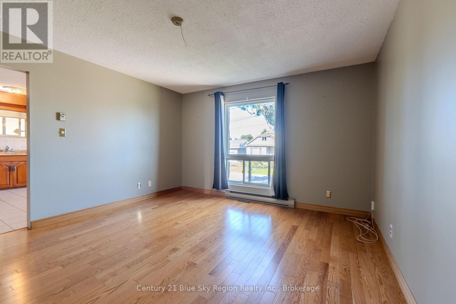 268 Levesque Street, West Nipissing, Ontario  P2B 3A3 - Photo 15 - X13709422