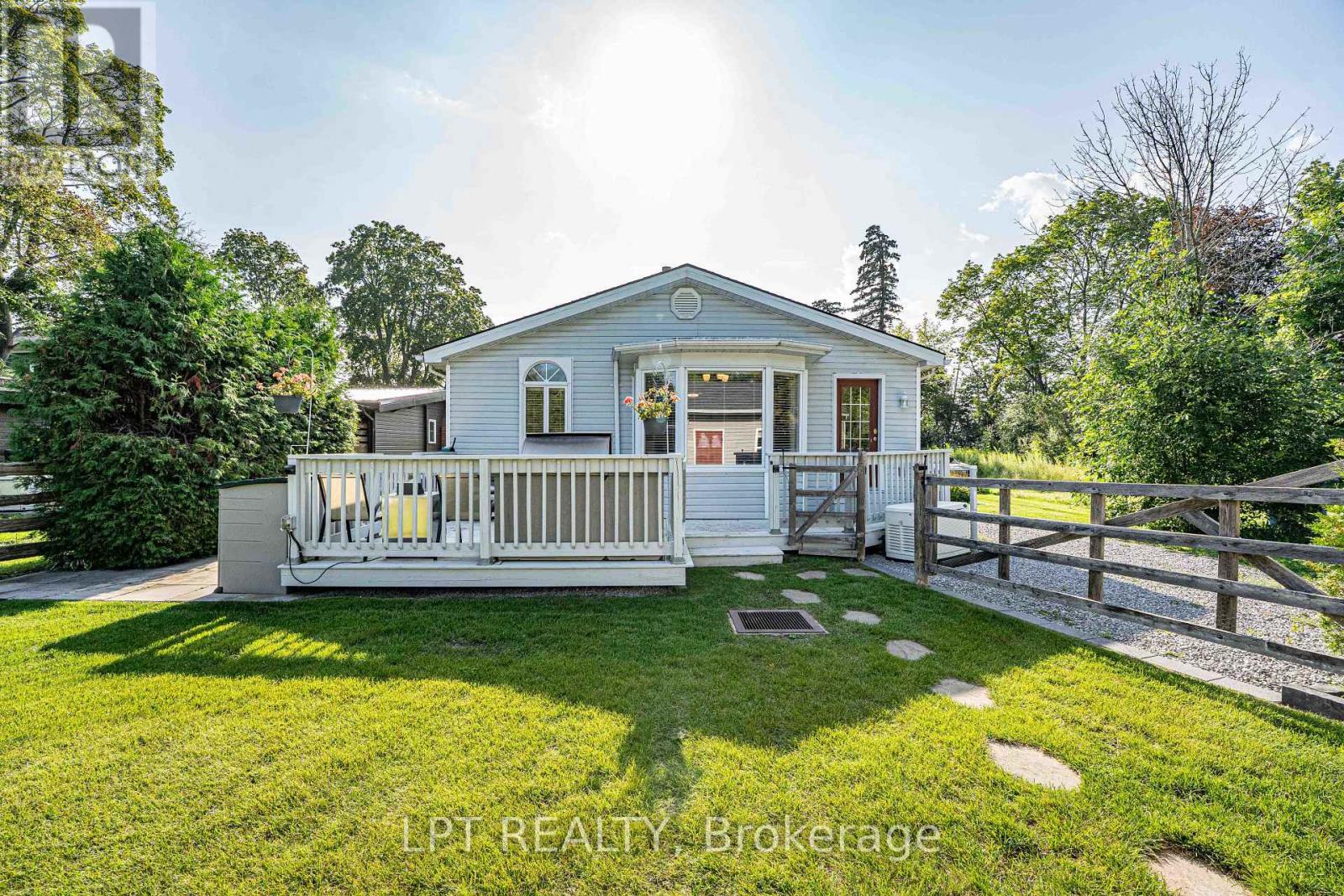 357 Lake Drive N, Georgina, Ontario  L4P 3C8 - Photo 10 - N13709366