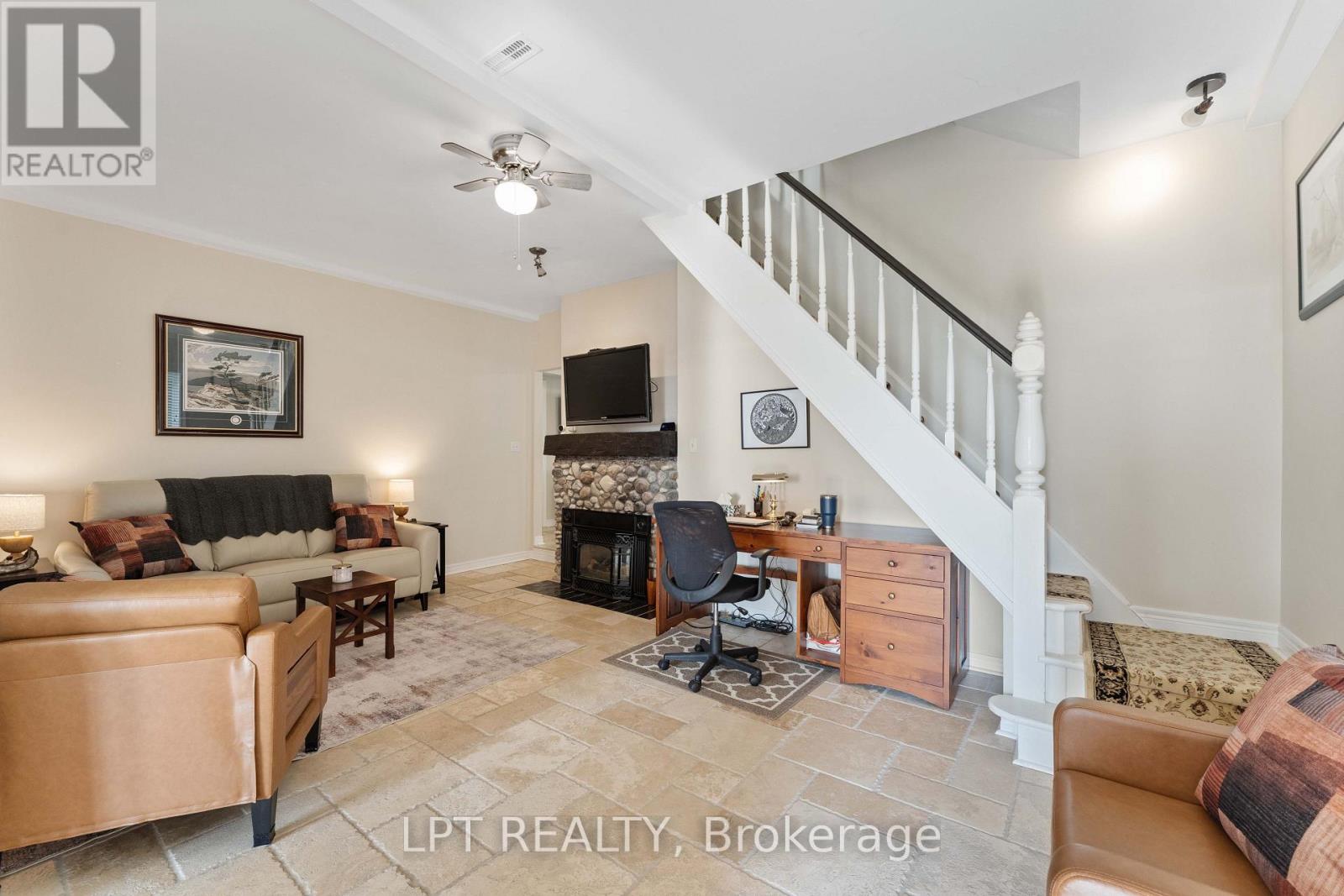 357 Lake Drive N, Georgina, Ontario  L4P 3C8 - Photo 13 - N13709366