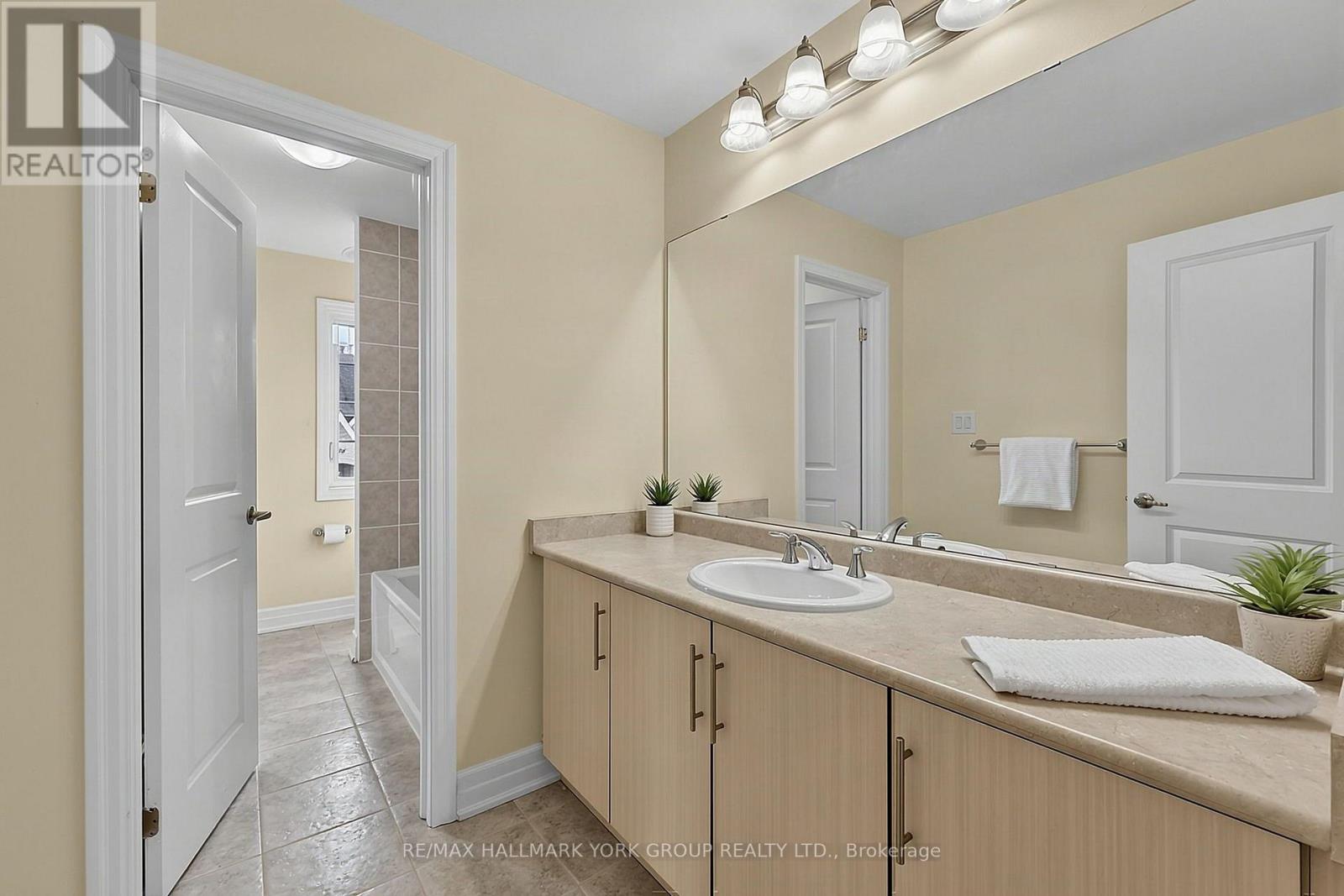 36 Alex Campbell Crescent, King, Ontario  L7B 1K9 - Photo 23 - N13709390