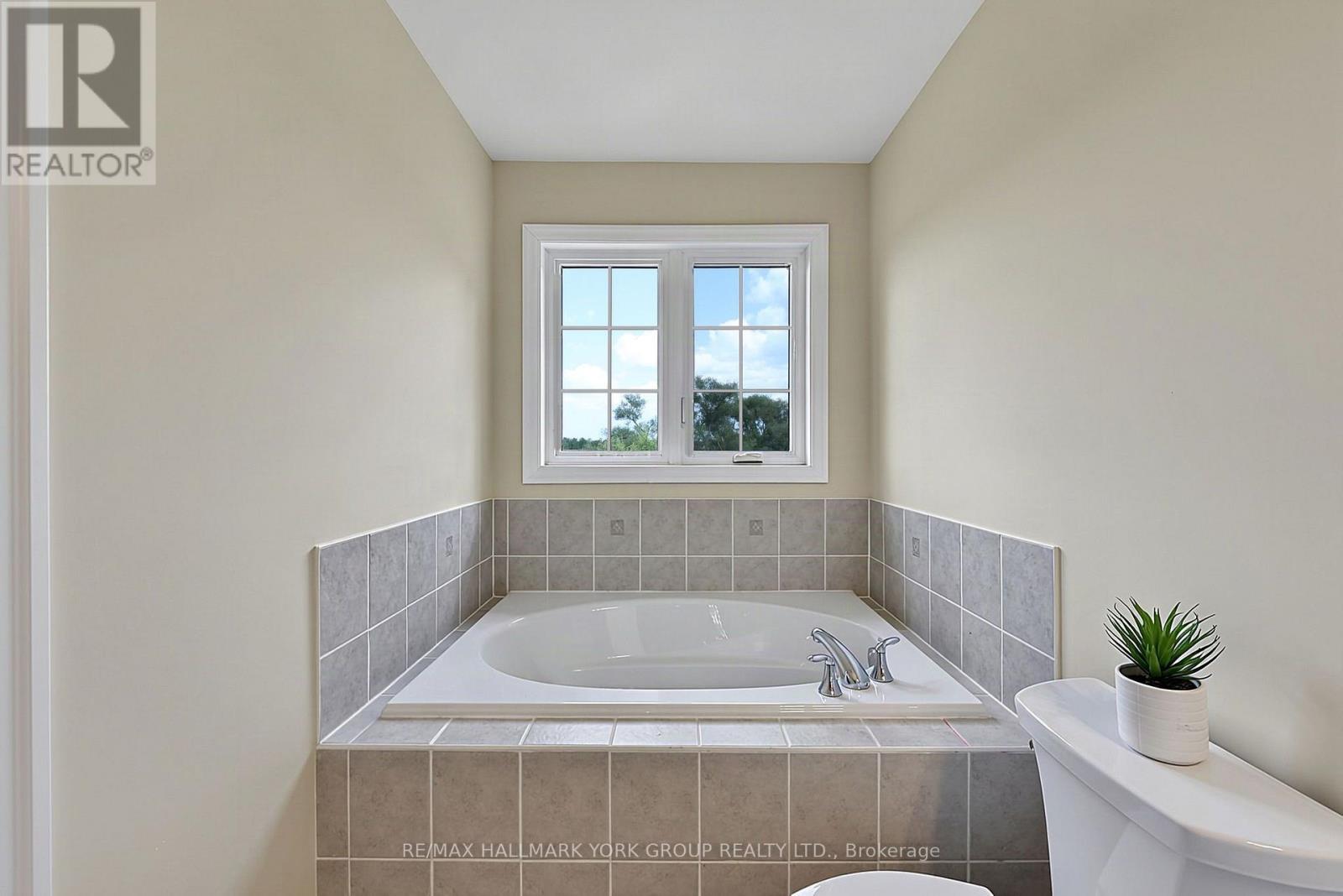 36 Alex Campbell Crescent, King, Ontario  L7B 1K9 - Photo 28 - N13709390
