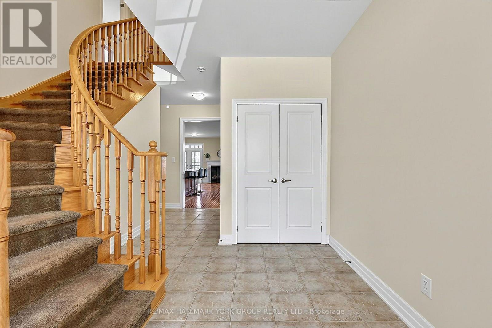 36 Alex Campbell Crescent, King, Ontario  L7B 1K9 - Photo 3 - N13709390