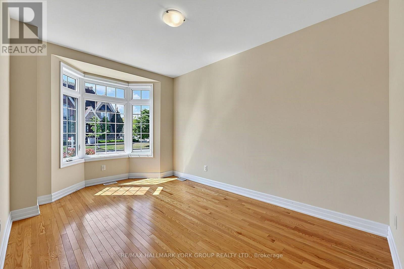 36 Alex Campbell Crescent, King, Ontario  L7B 1K9 - Photo 5 - N13709390